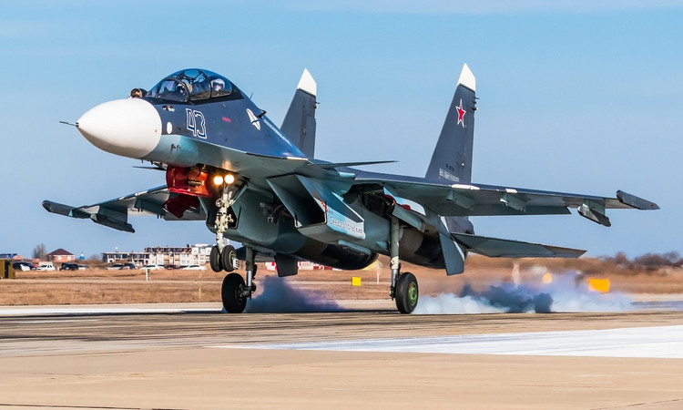 Zusätzlich zu den sieben irreparablen Verlusten erlitt das 43. Regiment auch zwei schwer beschädigte Su-30SM, eine beim Angriff auf Saki 2022 und die andere beim Langstrecken-UAV-Angriff UJ-26 Bober am 1. Juli 2025. Diese Verluste beeinträchtigen die Kampffähigkeit der Einheit weiterhin. 2.jpg