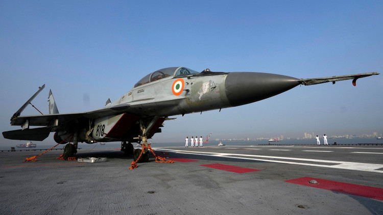 តួនាទីរបស់ MiG-29 ក្នុងវិស័យការពារជាតិរបស់ឥណ្ឌាគឺមានសារៈសំខាន់ជាពិសេសនៅក្នុងប្រតិបត្តិការរយៈកំពស់ខ្ពស់តាមបណ្តោយបន្ទាត់នៃការគ្រប់គ្រងជាក់ស្តែងជាមួយប្រទេសចិន និងក្នុងកំឡុងសង្គ្រាម Kargil ឆ្នាំ 1999 ។ ទោះជាយ៉ាងណាកងទ័ពកំពុងប្រឈមមុខនឹងបញ្ហាជាច្រើន។ រូបថត៖ @SP's Aviation។ 8.jpg