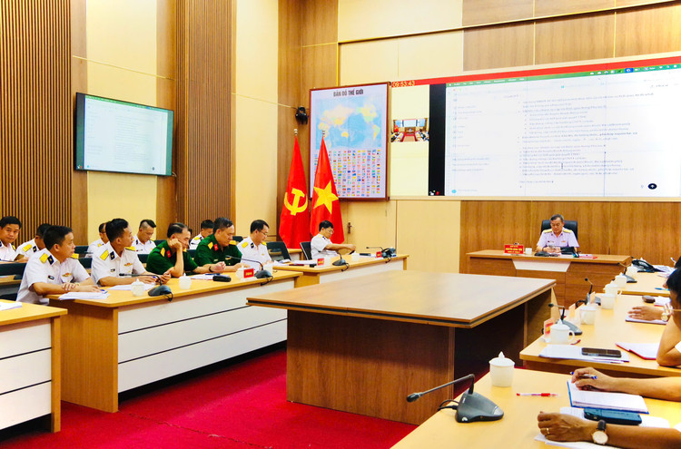 Conference scene to participate in training. z6996030834983-9e380a0a0b628a1cfdddd39a2ae522bb.jpg