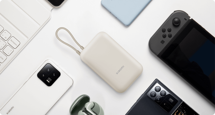 Nhờ vậy, sạc dự phòng mới của Xiaomi có thể tương thích với nhiều loại thiết bị, từ các thiết bị lớn như laptop cho đến các phụ kiện nhỏ hơn như tai nghe không dây hay đồng hồ thông minh.
