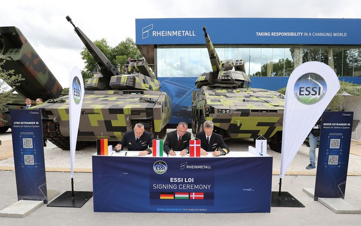 Tuy nhiên, Tổng giám đốc điều hành của Rheinmetall, Armin Papperger, cho biết thỏa thuận tiềm năng này có giá trị từ 6 đến 8 tỷ euro (6,9 đến 9,2 tỷ đô la) cho "một số lượng lớn" hệ thống. Có thể Đức sẽ không biên chế hết số lượng này và sẽ sử dụng một phần cho xuất khẩu, Thụy Sĩ là một trong những nước đặt hàng đầu tiên. Với khối lượng lớn đặt hàng như vậy được giới quân sự Đức gọi là "Trao huân chương Quân sự" (Major German Military Order).