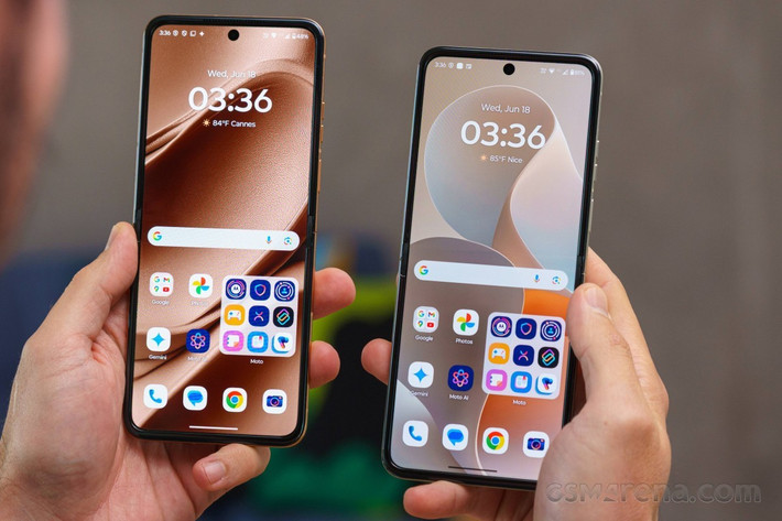 Motorola Razr 2025 Plus chạy Android 15 cùng với giao diện Hello UI. Máy được cam kết nhận 3 bản cập nhật hệ điều hành lớn và 4 năm cập nhật bảo mật. Đây là thời gian hỗ trợ phần mềm khá ổn, tuy vẫn chưa bằng các thiết bị dòng Galaxy cao cấp. Về tổng thể, phần mềm của Motorola vẫn giữ được phong cách Android thuần gọn gàng, nhưng đã bổ sung thêm nhiều tùy chỉnh riêng biệt ở đúng những nơi cần thiết.