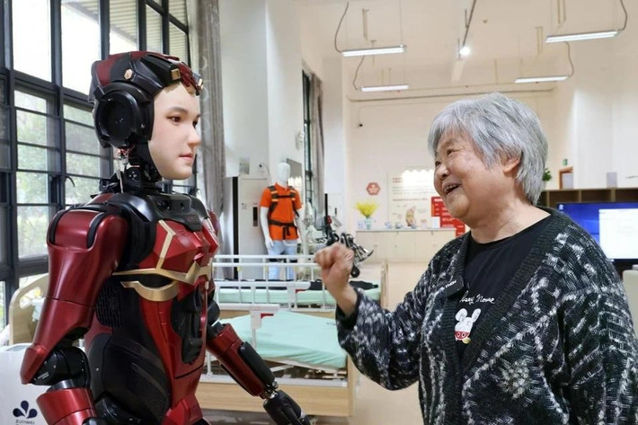 Dự án phác thảo 3 lĩnh vực chăm sóc người cao tuổi tại các môi trường tại nhà, cộng đồng và viện dưỡng lão.