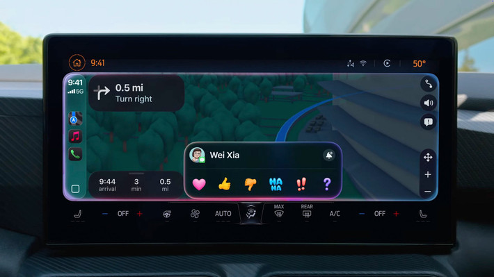 Thay đổi với CarPlay. Trên iOS 26, Apple CarPlay có giao diện hiển thị nội dung ngày càng đẹp và dễ dùng hơn trước (chế độ xem nhỏ gọn cho các cuộc gọi đến, chỉ đường,…). iOS 26 cũng mang Tapbacks và tính năng ghim cuộc hội thoại đến với ứng dụng Tin Nhắn trên CarPlay, đồng thời nhờ các Widgets và Live Activities. Điều này giúp người dùng luôn nắm bắt mọi thông tin mà không mất tập trung trên đường.