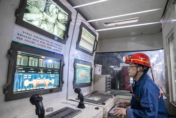 Sáng kiến này phản ánh xu hướng rộng lớn hơn của Trung Quốc trong việc số hoá các ngành công nghiệp truyền thống, tận dụng trí tuệ nhân tạo (AI), 5G-Advanced (5G-A) và điện toán đám mây.