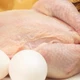 Thịt gà hay trứng cung cấp nhiều protein hơn?