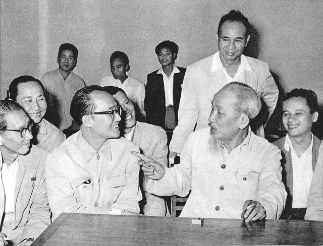 GS.TSKH. Vũ Minh Giang: Học Bác Hồ cách dùng người tài, trọng trí thức GS.TSKH. Vu Minh Giang: Hoc Bac Ho cach dung nguoi tai, trong tri thuc