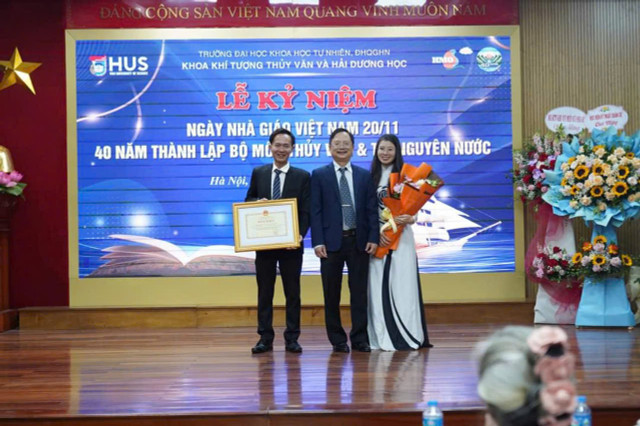 TS Nguyễn Ý Như: Nghề giáo buộc mình vượt qua giới hạn bản thân - Hình 6 TS Nguyen Y Nhu: Nghe giao buoc minh vuot qua gioi han ban than-Hinh-6