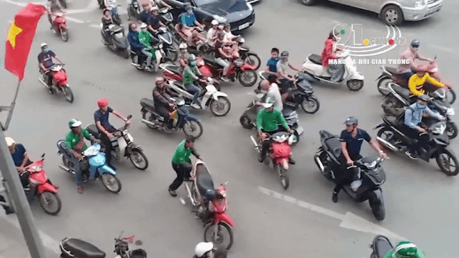 Duoc dung xe giup, tai xe Grab con 