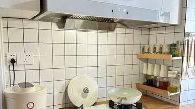 Căn bếp hơn 3m2 sắp xếp đỉnh cao khiến cộng đồng mạng trầm trồ