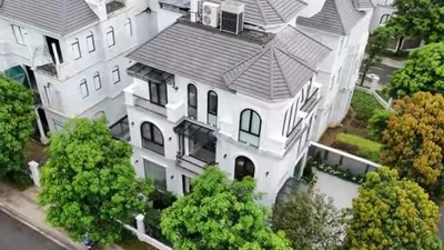 Biệt thự trăm tỷ xa hoa như resort giữa trung tâm Hà Nội 