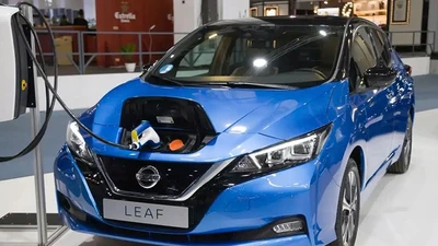 Hơn 19.000 xe Nissan Leaf bị triệu hồi vì lỗi sạc nhanh