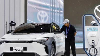 Toyota hé lộ pin thể rắn cho xe điện sạc 10 phút, chạy 1.000 km