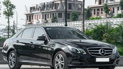 Mercedes-Benz E-Class "đại hạ giá" giảm tới 680 triệu đồng