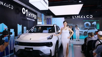 Lynk & Co 01 Hyper đắt hơn Mazda CX-5 gần 200 triệu đồng tại Việt Nam