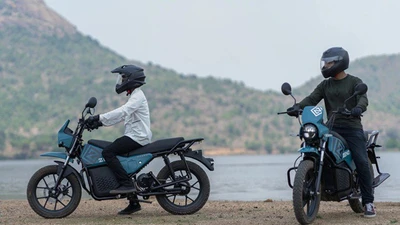 Zeno Emara 2025 - xe máy điện pin "trâu" giá 36 triệu đồng