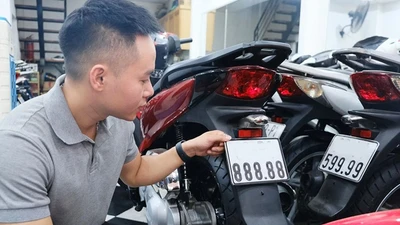 Biển số xe máy 50AA-888.88 trúng đấu giá tới hơn 1,4 tỷ đồng