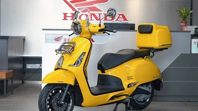 Honda NS150LA - xe ga có camera hành trình, giá chỉ 58 triệu