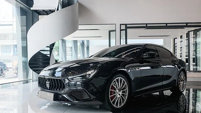 Maserati Ghibli Ribelle độc nhất Việt Nam bán rẻ, đại hạ giá