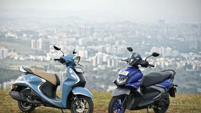  Yamaha ra mắt xe ga Fascino và RayZR hybrid tiết kiệm xăng, giá rẻ