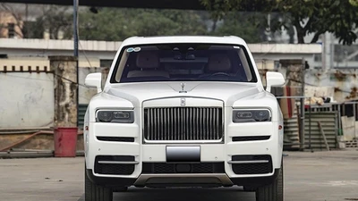 Rolls-Royce Cullinan chạy 6 năm rao bán hơn 11 tỷ ở Hà Nội