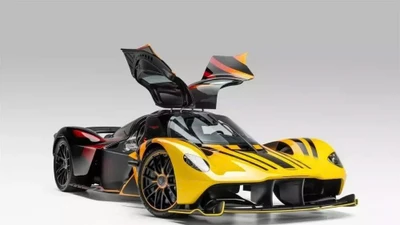 Mục sở thị Aston Martin Valkyrie siêu đắt đỏ, siêu công nghệ
