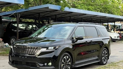 Kia Carnival ưu đãi tới 210 triệu đồng tại đại lý