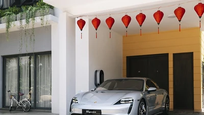 Porsche Taycan chạy điện bạc tỷ tại Việt Nam nguy cơ bốc cháy