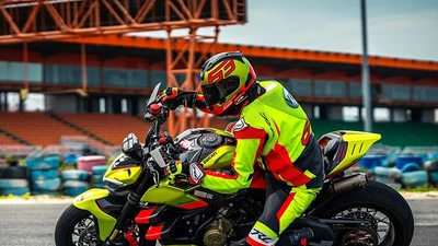 Dân chơi bán Ducati Streetfighter Lamborghini dưới 2 tỷ đồng