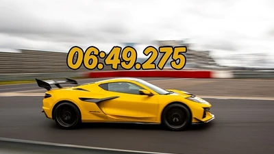 Corvette C8 ZR1X là xe Mỹ nhanh nhất, nhưng vẫn kém Porsche 911