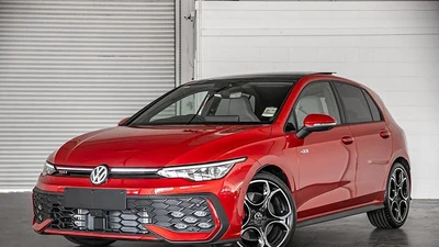 Volkswagen Golf đã có mặt tại Việt Nam, "đấu" Honda Civic và Mazda3