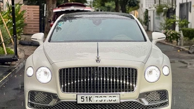 Bentley Flying Spur V8 4 năm tuổi, chỉ mới chạy 3.000 km 