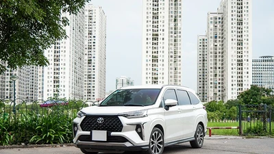 Toyota Veloz Cross ưu đãi tới 75 triệu, dự đoán tăng trường mạnh tháng 9/2025