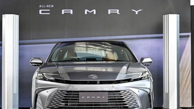 Doanh số Toyota Camry tăng, phân khúc sedan cỡ D khởi sắc