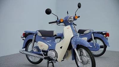 Ngắm Honda Super Cub 50 Final Edition đặc biệt tại Việt Nam