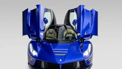 Siêu xe Ferrari LaFerrari chạy 11 năm, odo gần 5.250 km rao bán 118 tỷ đồng