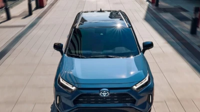 Toyota RAV4 vượt Tesla Model Y, bán chạy nhất năm 2024
