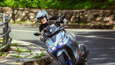 Xe máy tay ga Yamaha NVX 155 2025 có đáng để đi "phượt"?