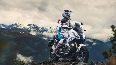 Honda X-ADV 2026 trình làng - xe ga 2 bánh đắt ngang ôtô