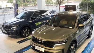 Kia Sorento được giảm giá xuống chỉ còn 899 triệu đồng