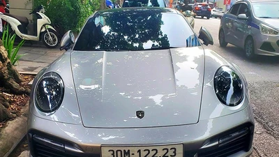 "Tóm gọn" Porsche 911 Turbo 50 Years hơn 20 tỷ tại Hà Nội
