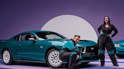 Ford Mustang FX phiên bản đặc biệt xe cơ bắp Mỹ thập niên 80