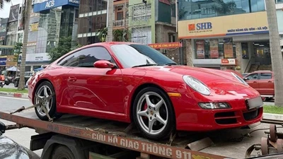 Đại gia Hà Nội chi 305 triệu tậu "biển độc" cho Porsche 911 