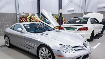 Mục sở thị siêu phẩm Mercedes-Benz SLR McLaren độc nhất Việt Nam 