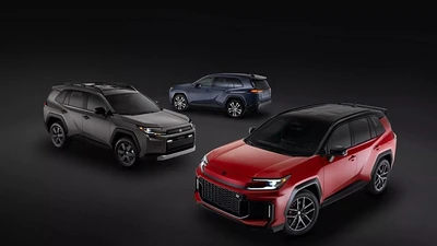 Toyota đang đặt cược lớn vào xe hybrid sạc điện 