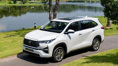 Toyota Innova Cross dẫn đầu phân khúc xe hybrid tại Việt Nam