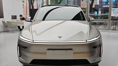 Mục sở thị Tesla Model Y L ra mắt từ 47.120 USD tại Trung Quốc