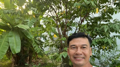 "Biệt phủ" ngập rau trái của Tiết Cương và vợ trẻ