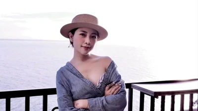 "Cô chủ khách sạn" khoe vóc dáng nóng bỏng, 3 vòng quyến rũ