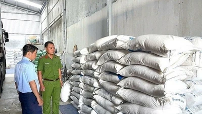 “Độc trắng” từ đường tinh luyện trôi nổi